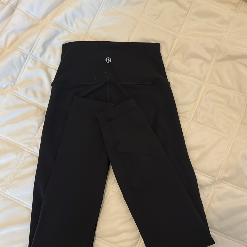 Lululemon wunder under sz 2 - no tag.